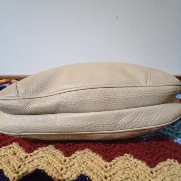 Authentic Prada Tan Vitello Daino Vintage Shoulder Bag - Picture 3 of 9